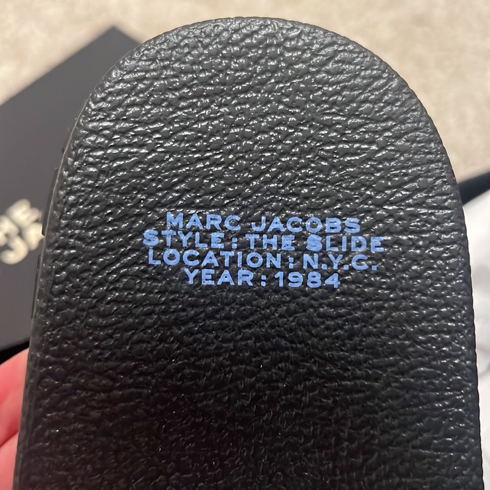 Marc Jacobs Slide NWT - Picture 2 of 9